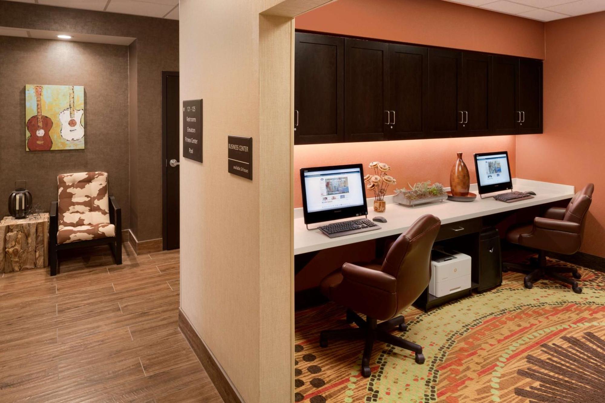 Hampton Hotel 3*