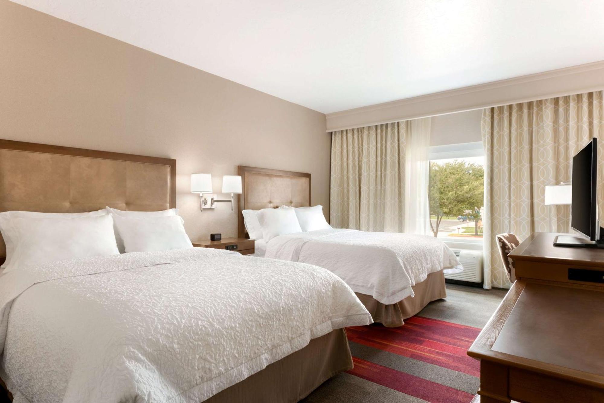 Hotel Hampton 3*